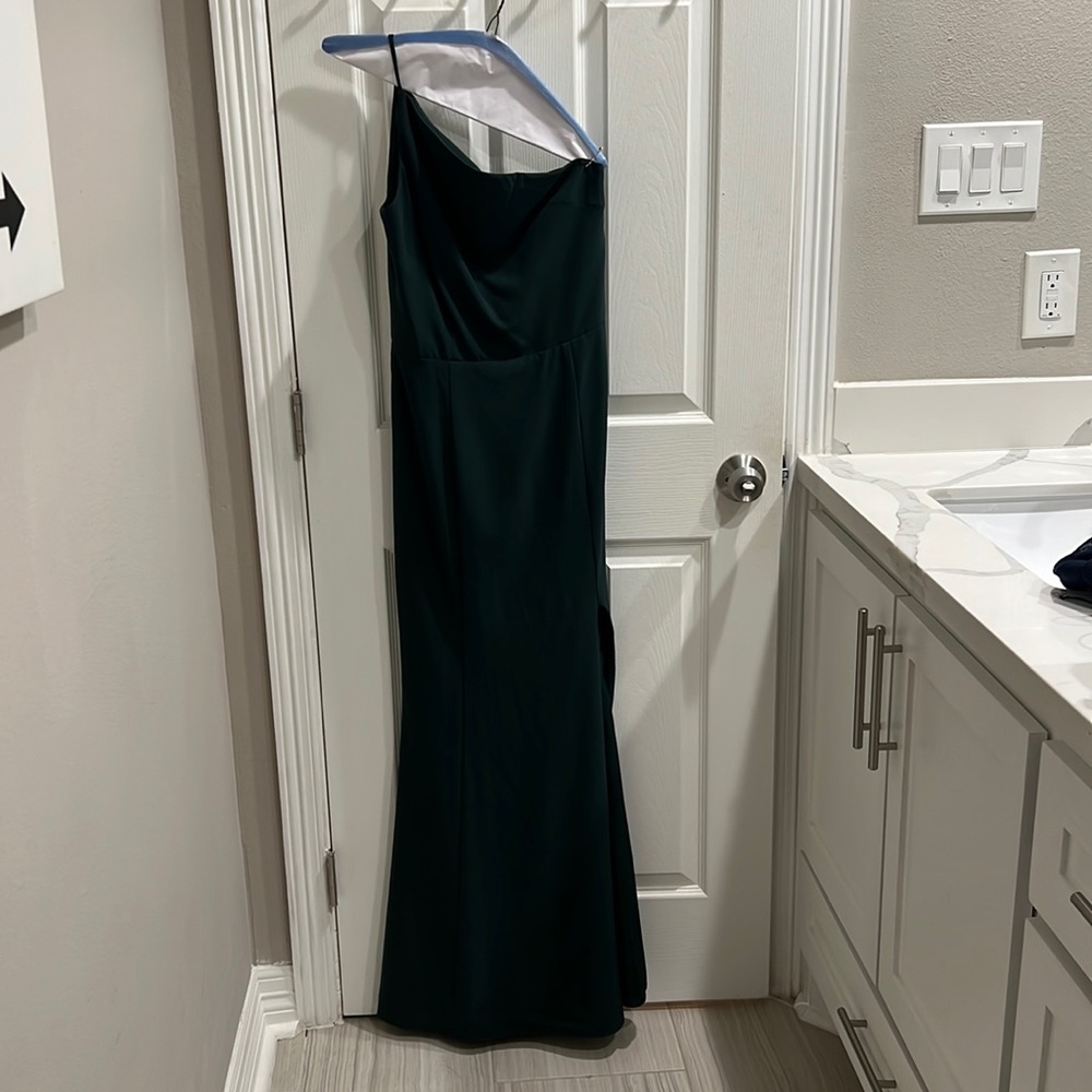 Amsale emerald Green long Dress size 8